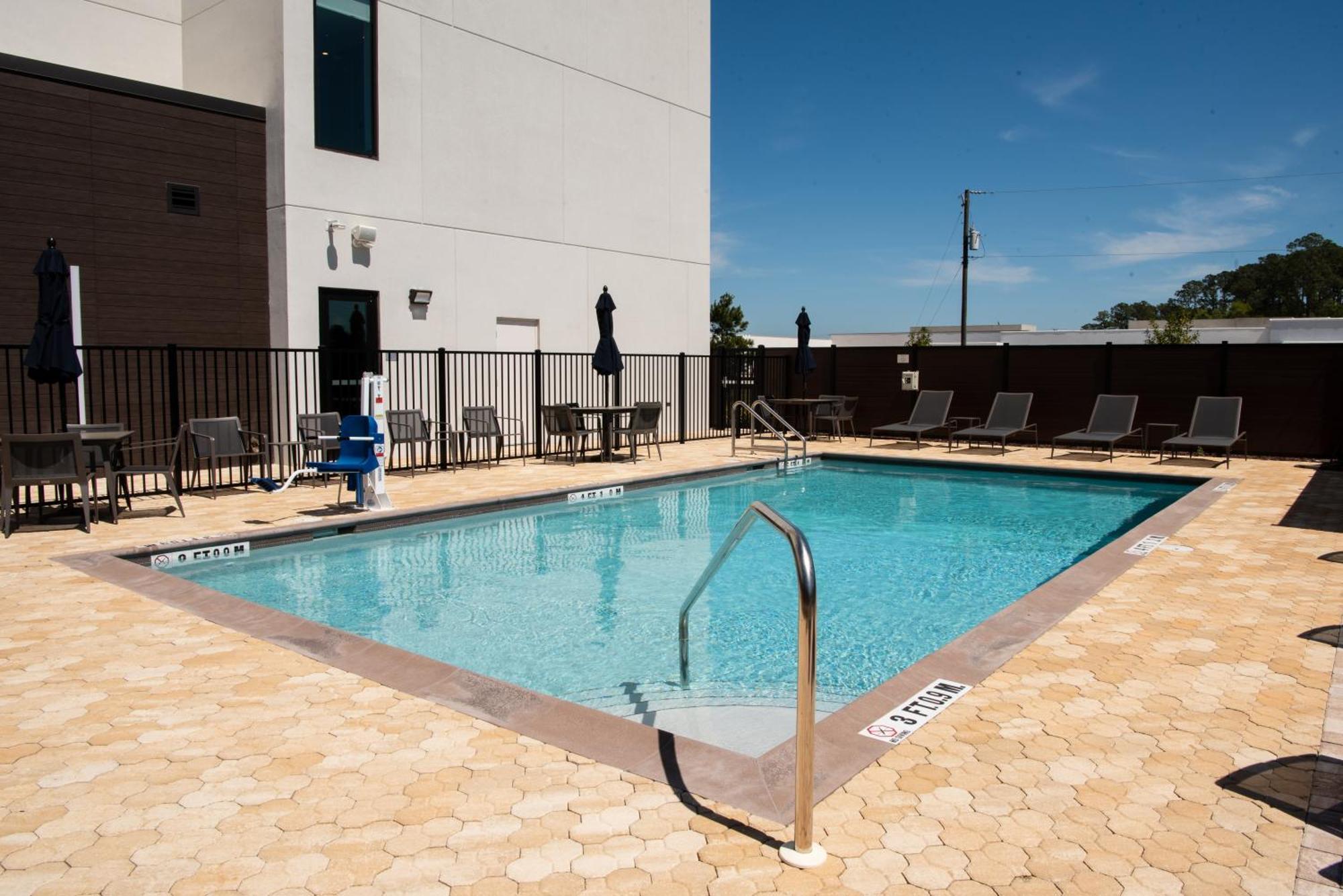 Courtyard By Marriott Lake City Eksteriør bilde