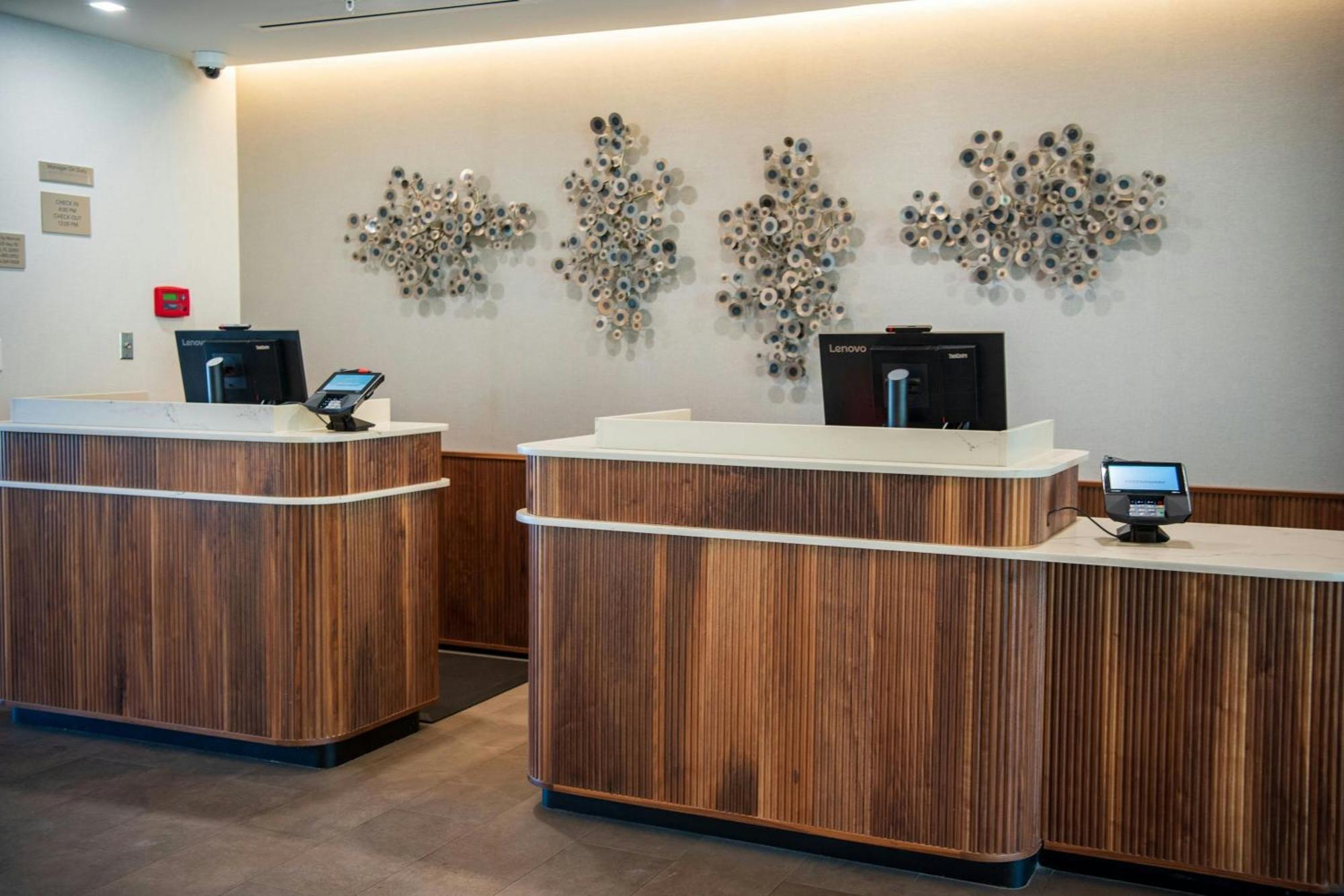 Courtyard By Marriott Lake City Eksteriør bilde